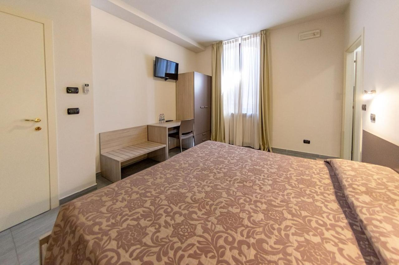Hotel La Vecchia Tramvia Castiglione Delle Stiviere Exterior foto