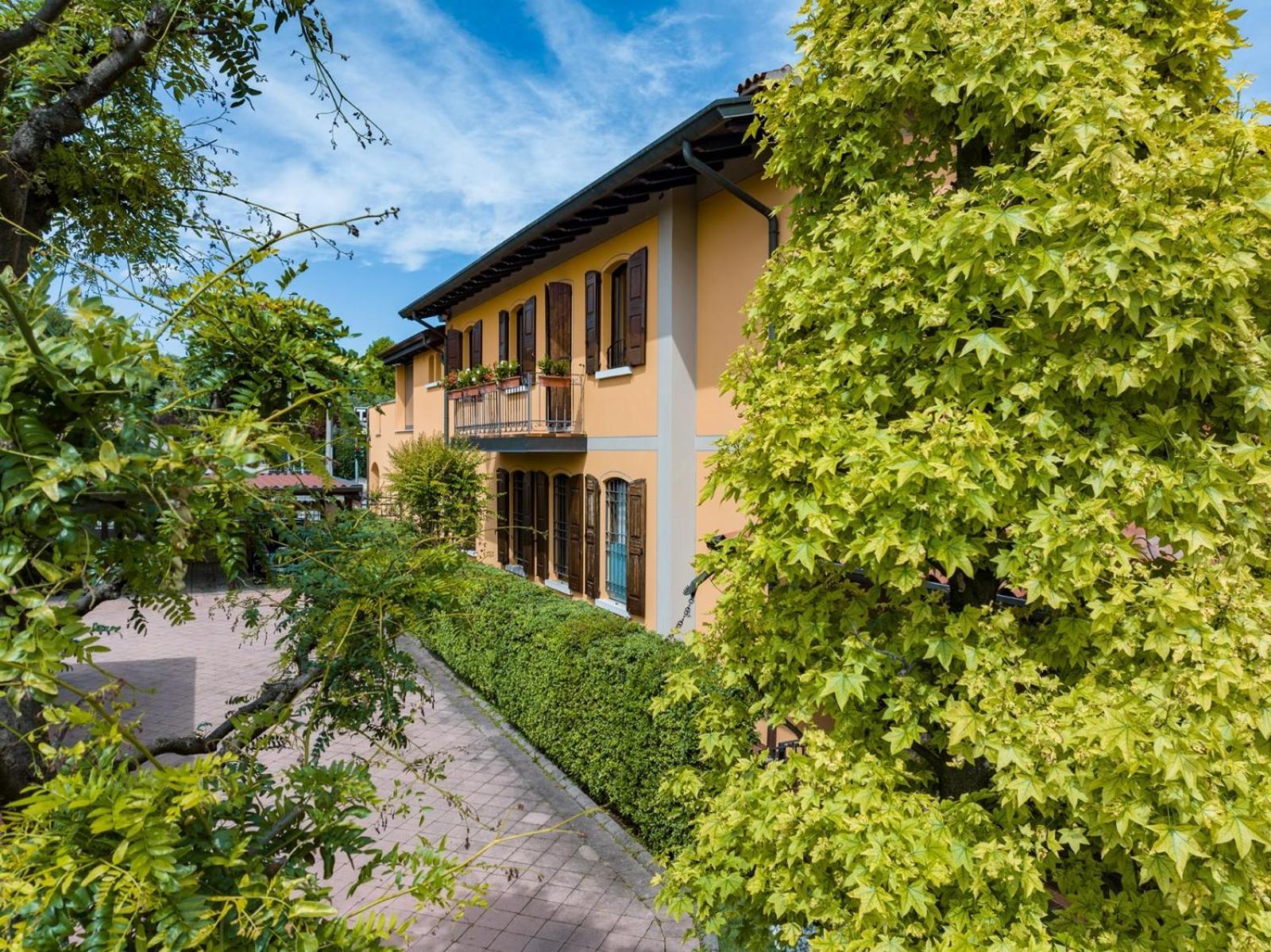 Hotel La Vecchia Tramvia Castiglione Delle Stiviere Exterior foto